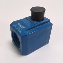 Cargar imagen en el visor de la galería, Bobina solenoide encapsulada CETOP 3 Vickers 865637 de Danfoss Eaton, 98 V CC, diseño 60, diámetro interior de 23 mm