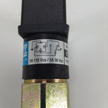 Cargar imagen en el visor de la galería, Presostato Fox K63 5A Tipo K3 110Vca