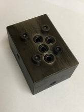 Load image into Gallery viewer, Parker 31011538 Valve Block Manifold Cetop 220338/110
