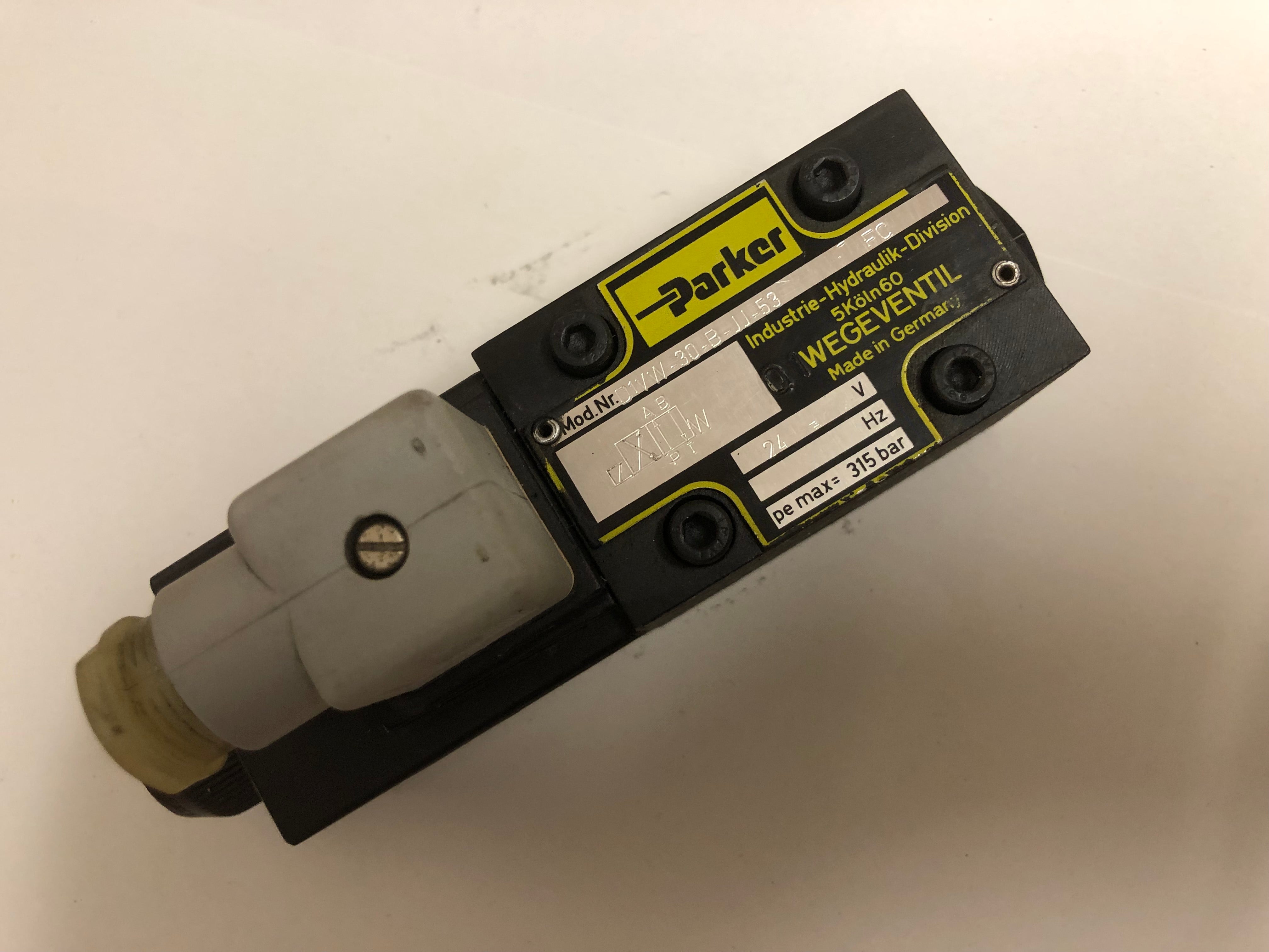 Parker D1VW30BJJ53 24V DC Directional Control Valve USC Hydraulics