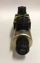 Cargar imagen en el visor de la galería, Parker D1VW3CNJW75 - Válvula de control direccional de 24 V CC