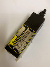Cargar imagen en el visor de la galería, Válvula hidráulica Parker PRM2 PP 07S40 PRM2PP07S40 Interruptor