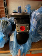 Parker Hannifin 6111153M92 Massey Ferguson Terex Twin Hydraulic Pump 37 + 37 CC/REV