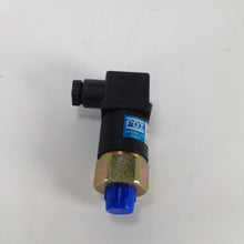 Cargar imagen en el visor de la galería, Presostato Fox K63 5A Tipo K3 110Vca
