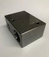 Bloque colector tipo LB10069S de Parker con cuerpo especial y cavidad 3C para válvulas Legacy